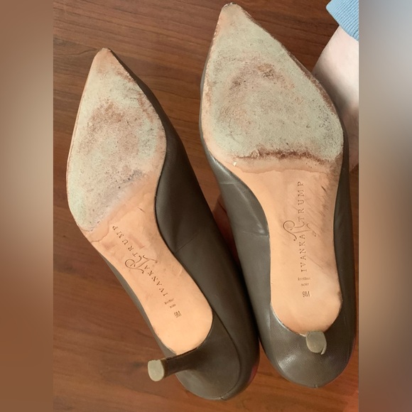 IVANKA TRUMP Women’s Leather Stiletto Heel Gray Size 9M - Picture 4 of 9